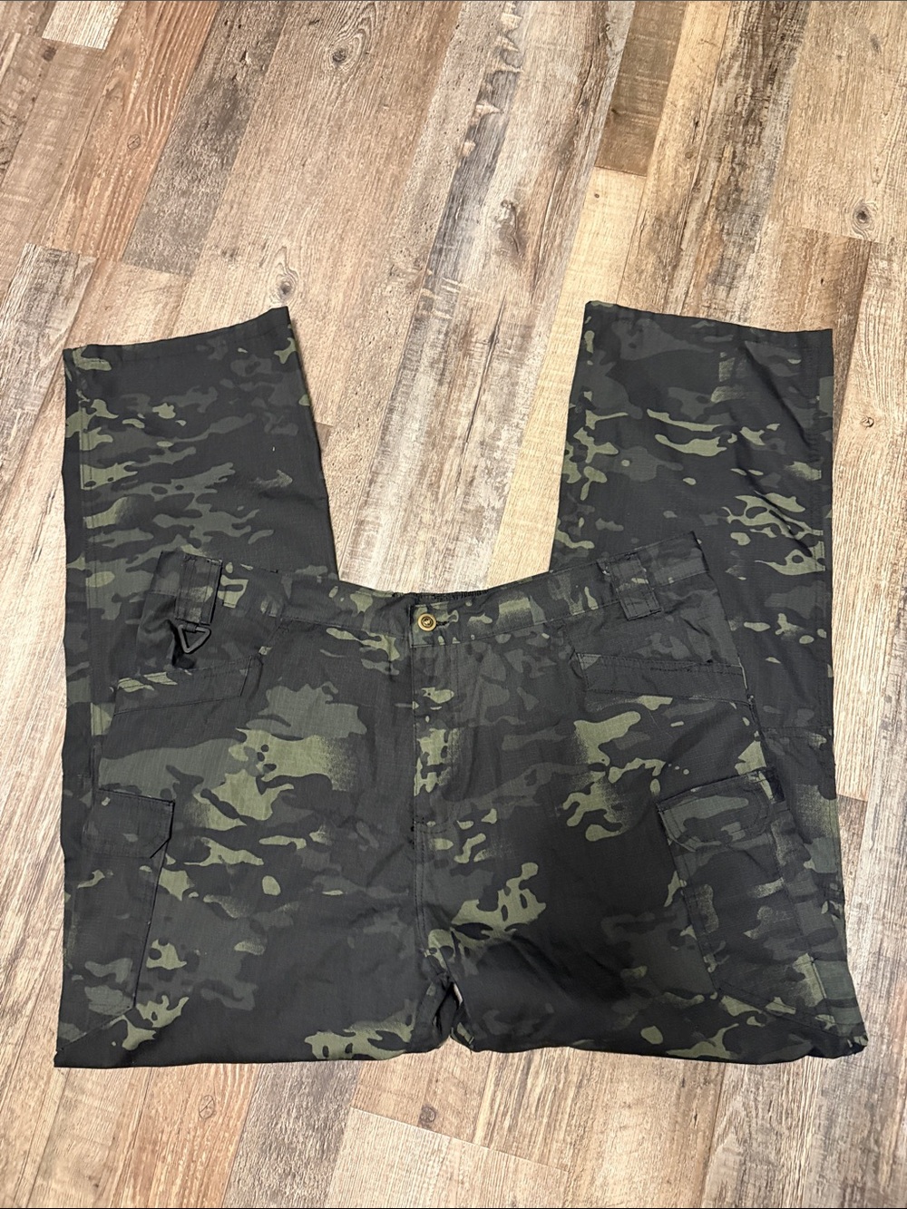 Viktos Camo tactical cargo pants Men’s size 5X